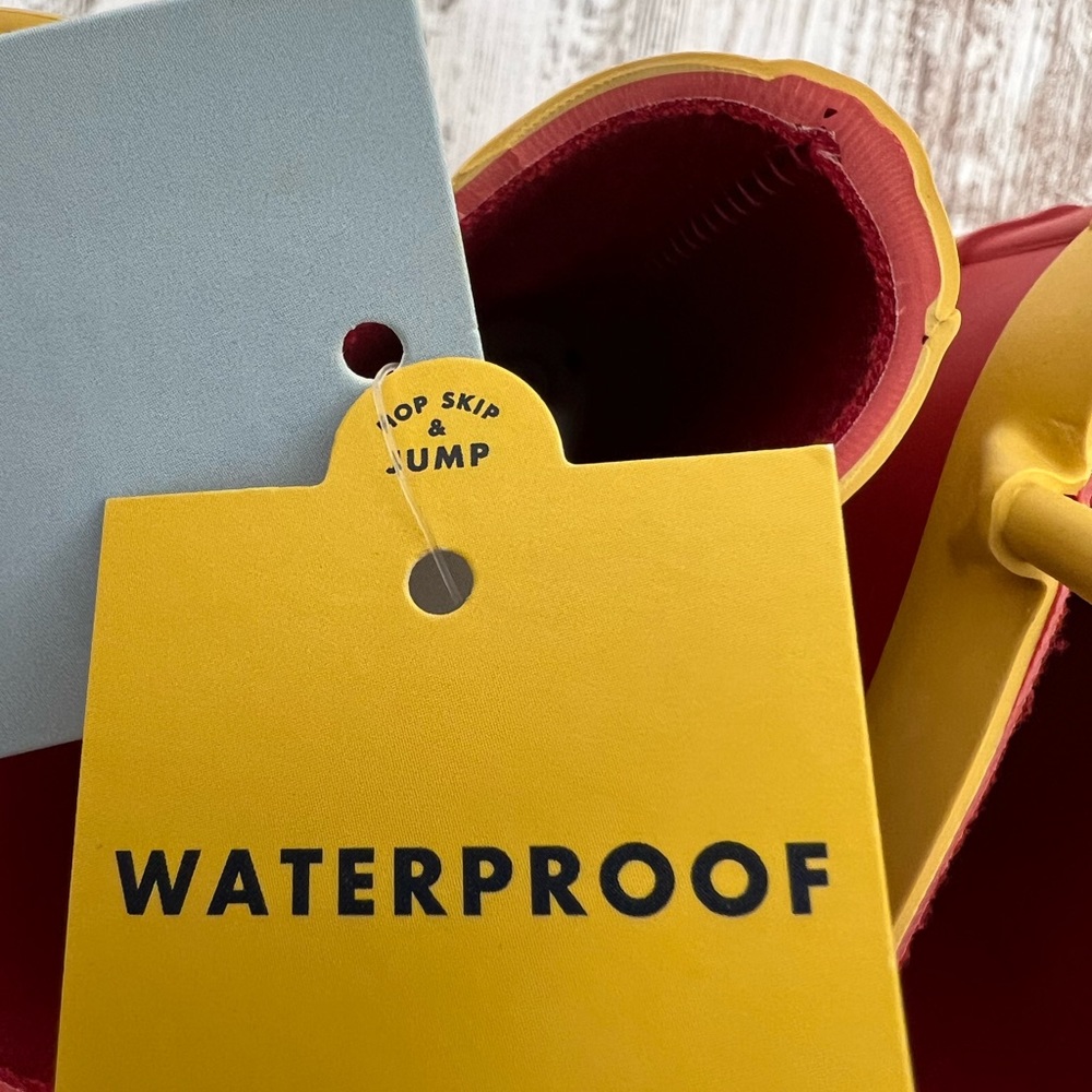 Cat & Jack Kids Waterproof Fireman Rain Boots - Picture 6 of 8